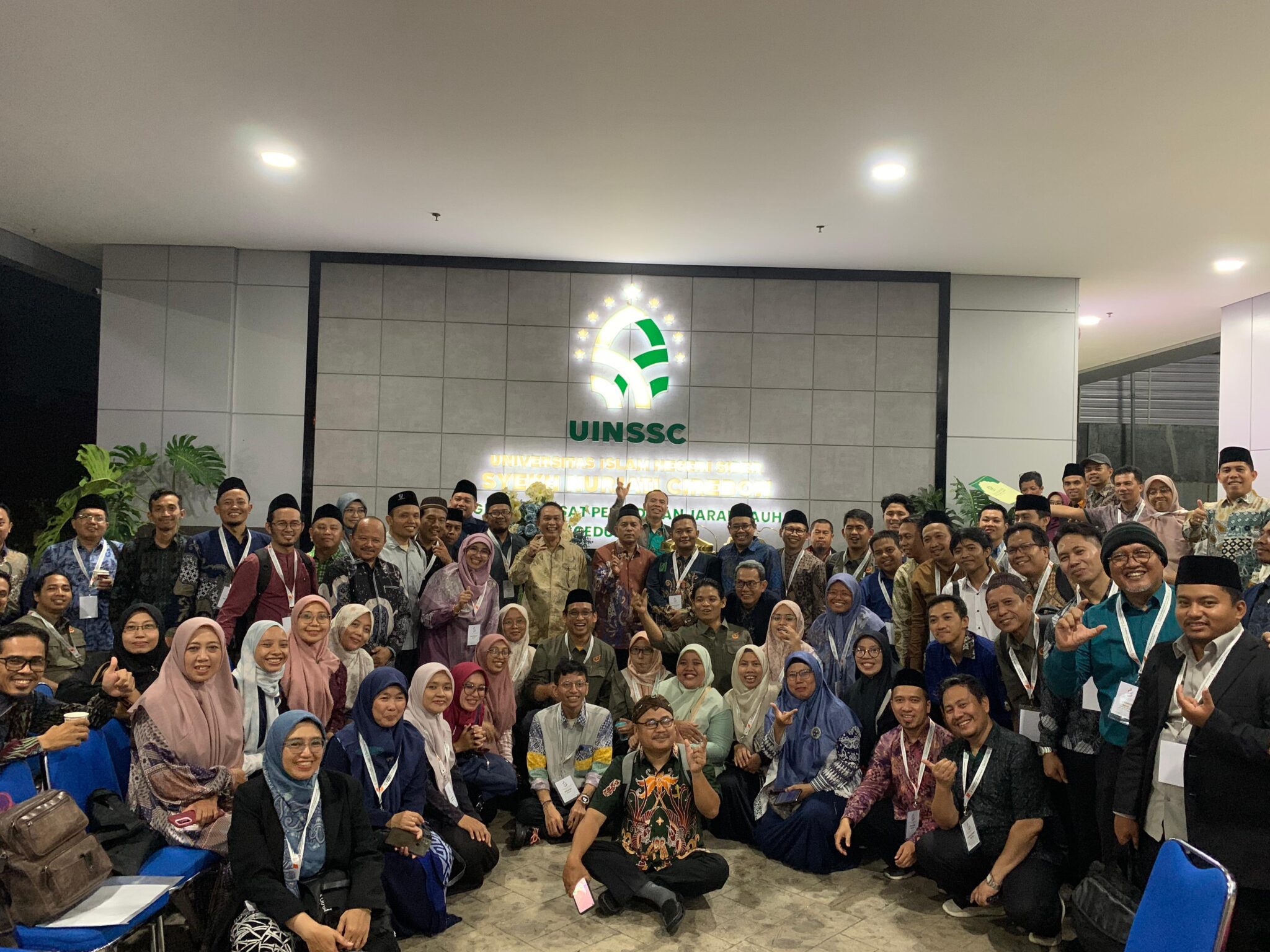 Dosen dan mahasiswa Prodi IAT UIN Salatiga mengikuti kegiatan the 8th annual meeting and international conference AIAT se-Indonesia tahun 2025